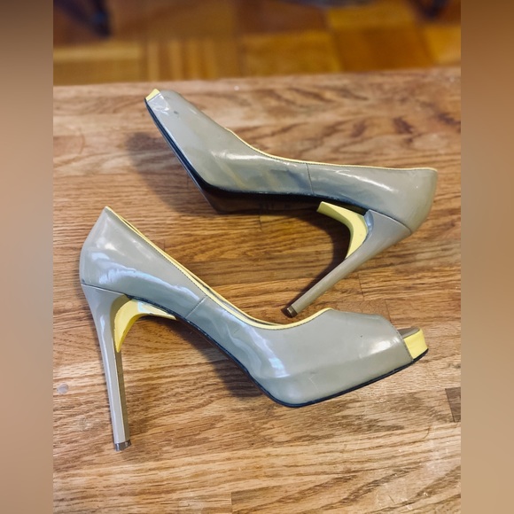 Ruthie Davis Patent Leather Colorblock Pumps Size: 9. Made In Italy - Picture 3 of 13